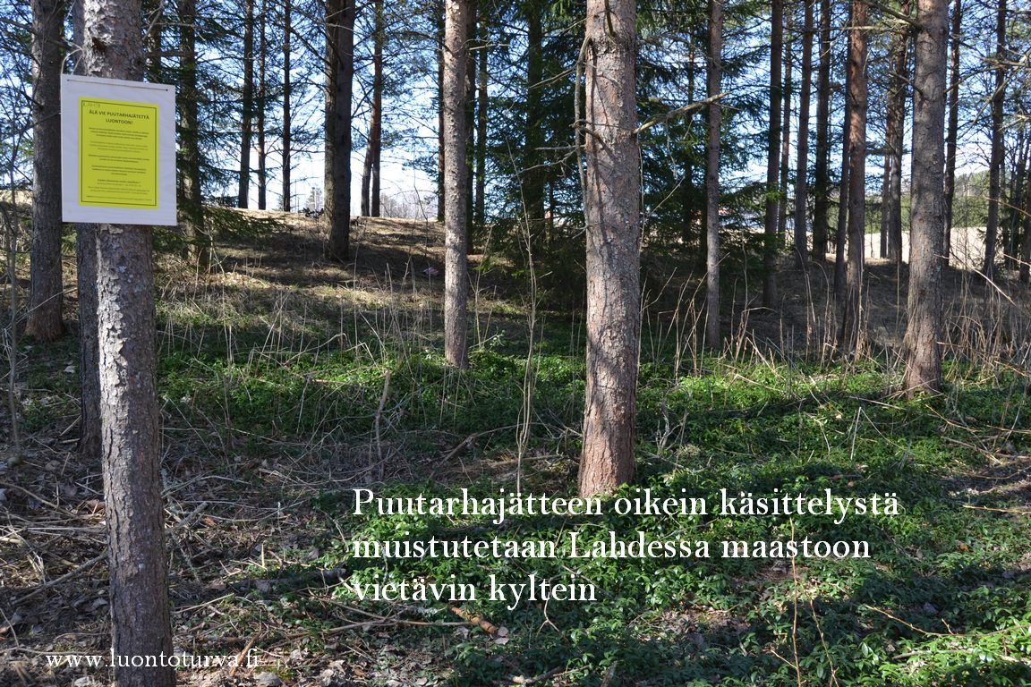 puutarhajatekyltteja_Lahdessa_maastossa_Luontoturva.fi.JPG